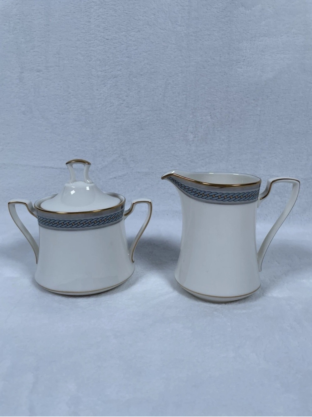 Noritake Queens Guard Creamer and Sugar Set 7712 White/Blue/Gold 3pc Set (w Lid)